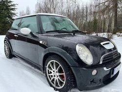 Musta Käytetty 2005 Mini Cooper Viistoperä | 6 900 €