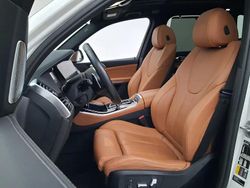 Valkoinen Käytetty 2022 BMW X5 M Sport Katumaasturi | 65 990 € (Kallis)