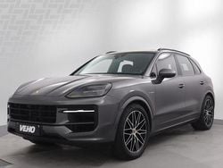 Harmaa Käytetty 2024 Porsche Cayenne Katumaasturi | 102 900 €