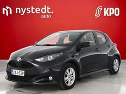 Musta Käytetty 2021 Toyota Yaris Active Viistoperä | 19 980 € (Perustarjous)