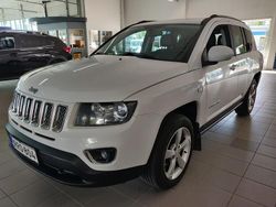 Valkoinen Käytetty 2014 Jeep Compass Limited Katumaasturi | 12 490 € (Perustarjous)
