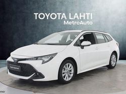 Valkoinen Käytetty 2024 Toyota Corolla Active Farmari | 26 890 € (Perustarjous)
