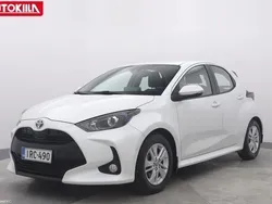 Valkoinen Käytetty 2023 Toyota Yaris Active Sedan | 17 950 € (Perustarjous)