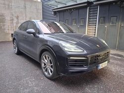 Musta Käytetty 2020 Porsche Cayenne Katumaasturi | 59 800 € (Kallis)