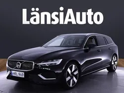 Musta Käytetty 2023 Volvo V60 Performance Farmari | 46 450 € (Perustarjous)