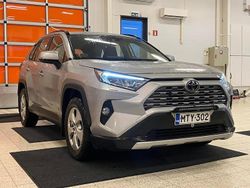 Käytetty 2020 Toyota RAV4 Multidrive S Katumaasturi | 30 900 € (Hyvä tarjous)
