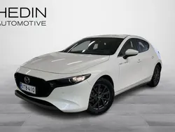 Valkoinen Käytetty 2025 Mazda 3 Center-Line Viistoperä | 33 800 € (Perustarjous)