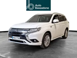 Käytetty 2020 Mitsubishi Outlander P-HEV Intense Katumaasturi | 20 880 € (Hyvä tarjous)