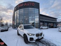 Valkoinen Käytetty 2022 BMW X5 Sport Line Katumaasturi | 53 850 € (Hyvä tarjous)