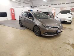 Käytetty 2017 Toyota Auris Multidrive S Viistoperä | 17 900 € (Perustarjous)
