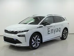 Valkoinen Uusi 2025 Skoda Enyaq iV SportLine Katumaasturi | 61 087 € (Perustarjous)