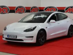 Valkoinen Käytetty 2020 Tesla Model 3 Standard Range Plus Sedan | 23 900 € (Perustarjous)