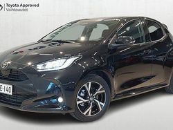 Musta Käytetty 2024 Toyota Yaris Plus Viistoperä | 23 900 € (Hieman kallis)
