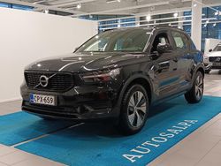 Käytetty 2022 Volvo XC40 R-Design Katumaasturi | 37 900 € (Hieman kallis)