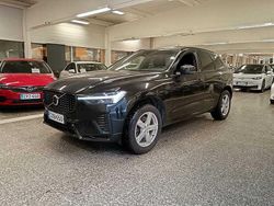Musta Käytetty 2022 Volvo XC60 R-Design Katumaasturi | 37 890 € (Hieman kallis)