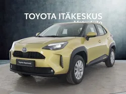 Keltainen Käytetty 2023 Toyota Yaris Cross Active Katumaasturi | 27 280 € (Perustarjous)