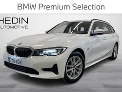 Valkoinen Käytetty 2022 BMW 320e Comfort Edition Farmari | 26 500 € (Perustarjous)