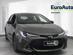 Ruskea Käytetty 2020 Toyota Corolla Style Viistoperä | 20 490 € (Supertarjous)