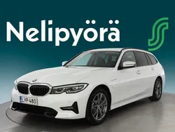 Valkoinen Käytetty 2020 BMW 330e Sport Line Farmari | 29 800 € (Perustarjous)