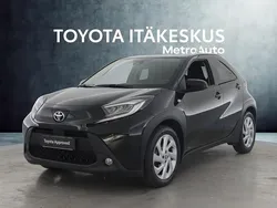 Musta Käytetty 2023 Toyota Aygo Multidrive S Viistoperä | 15 990 € (Perustarjous)