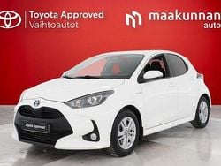 Valkoinen Käytetty 2021 Toyota Yaris Active Viistoperä | 17 400 € (Hyvä tarjous)