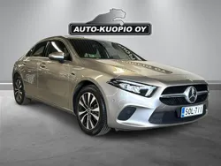 Harmaa Käytetty 2020 Mercedes A250 Business Sedan | 26 800 € (Hyvä tarjous)