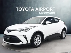 Valkoinen Käytetty 2022 Toyota C-HR Active Katumaasturi | 25 690 € (Perustarjous)