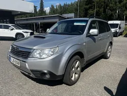 Harmaa Käytetty 2011 Subaru Forester Katumaasturi | 1 999 € (Perustarjous)