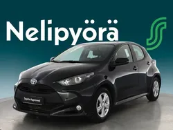 Musta Käytetty 2024 Toyota Yaris Hybrid Active Viistoperä | 24 270 € (Hieman kallis)