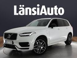 Käytetty 2020 Volvo XC90 R-Design Katumaasturi | 40 890 € (Supertarjous)