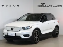 Valkoinen Käytetty 2021 Volvo XC40 R-Design Katumaasturi | 33 900 € (Hieman kallis)