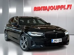 Musta Käytetty 2021 BMW 530e M Sport Farmari | 29 500 € (Hyvä tarjous)