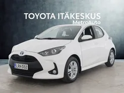 Valkoinen Käytetty 2022 Toyota Yaris Active Viistoperä | 20 390 € (Perustarjous)