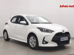 Valkoinen Käytetty 2023 Toyota Yaris Active Viistoperä | 19 990 € (Perustarjous)