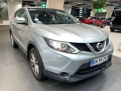 Hopea Käytetty 2017 Nissan Qashqai Acenta Katumaasturi | 10 980 € (Perustarjous)