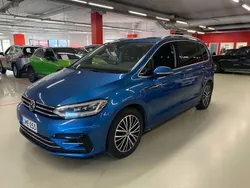 Käytetty 2021 VW Touran R-line Tila-auto | 30 580 € (Kallis)