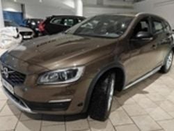 Käytetty 2016 Volvo V60 CC Business Edition Farmari | 21 690 € (Hyvä tarjous)