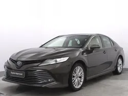 Ruskea (beige) Käytetty 2020 Toyota Camry Style Sedan | 29 450 € (Perustarjous)