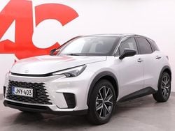 Argento Nuova 2025 Lexus LBX Launch Edition SUV | 43 990 €