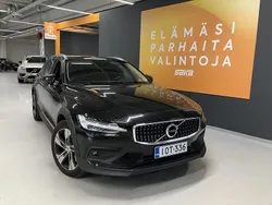 Käytetty 2022 Volvo V60 CC Business Edition Farmari | 34 900 € (Perustarjous)