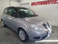 Met. ruskea Käytetty 2010 Lancia Ypsilon Viistoperä | 3 990 €