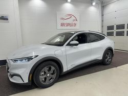 Valkoinen Käytetty 2021 Ford Mustang Mach-E Premium Katumaasturi | 39 800 €