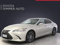 Harmaa Käytetty 2024 Lexus ES300H Business Edition Sedan | 47 880 € (Perustarjous)