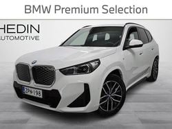 Käytetty 2025 BMW iX1 M Sport Katumaasturi | 49 900 € (Kallis)