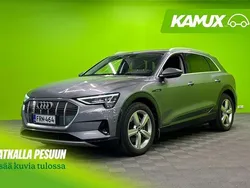 Hopea / harmaa Käytetty 2021 Audi e-tron Katumaasturi | 31 890 € (Supertarjous)