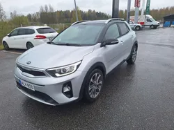 Käytetty 2020 Kia Stonic Katumaasturi | 18 990 € (Perustarjous)