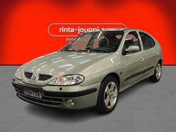Vihreä Käytetty 2002 Renault Mégane II Authentique Viistoperä | 2 690 €