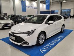 Valkoinen Käytetty 2023 Toyota Corolla Edition Farmari | 27 800 € (Perustarjous)