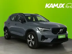 Hopea / harmaa Käytetty 2023 Volvo XC40 Plus Katumaasturi | 32 790 € (Supertarjous)
