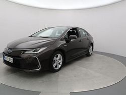 Ruskea (beige) Käytetty 2019 Toyota Corolla Active Sedan | 19 850 € (Hyvä tarjous)